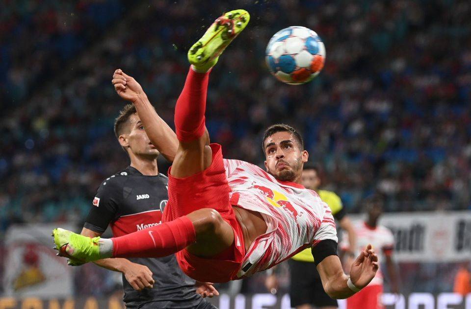 斯图加特主场胜出,继续保持领先