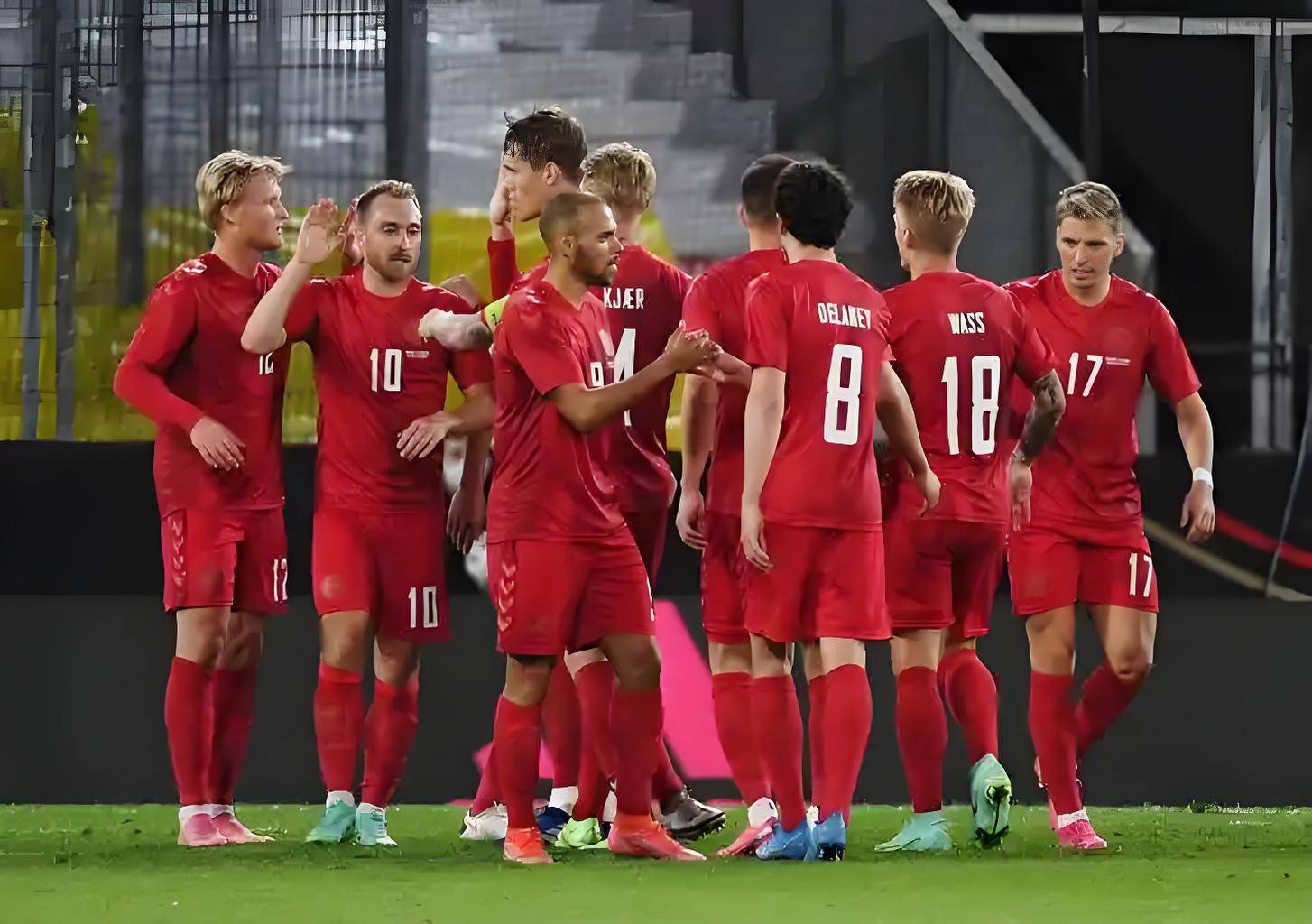 拜仁慕尼黑主场小胜,小组前景乐观的简单介绍