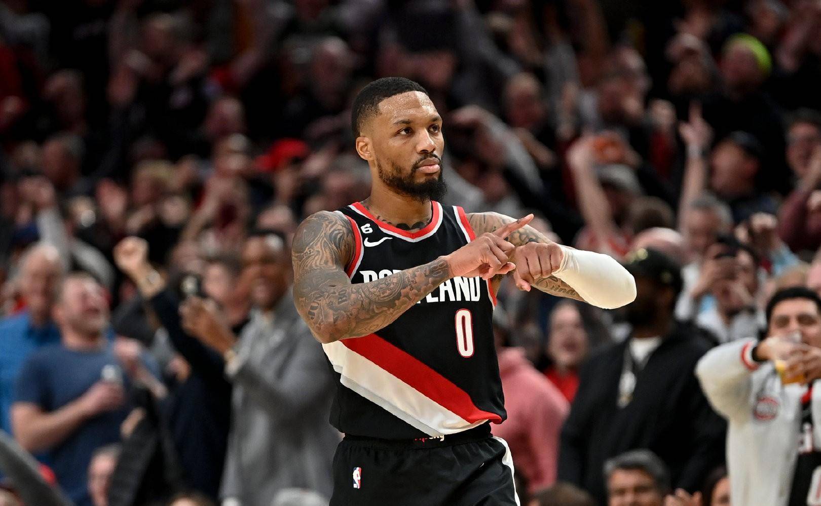 开拓者挑战掘金:利拉德战约基奇