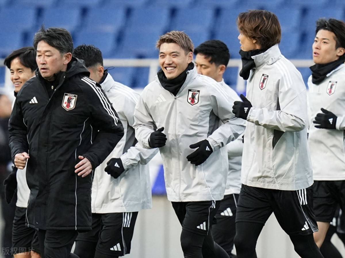 包含日本球队失利,全力争取下一轮机会的词条