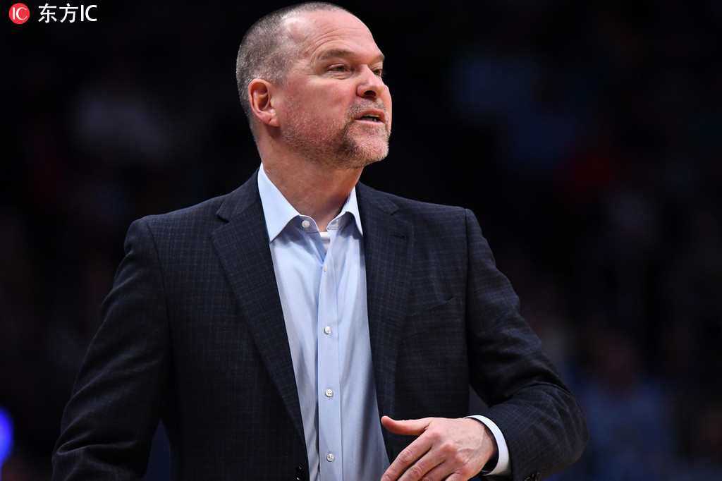 惨败之后主帅紧急召开会议,全队寻找失利原因的简单介绍 惨败之后主帅紧急召开会议,全队寻找失利原因的简单介绍