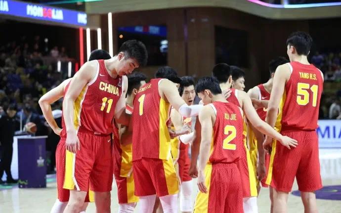 男子篮球联赛今晚将迎来一场激烈对抗