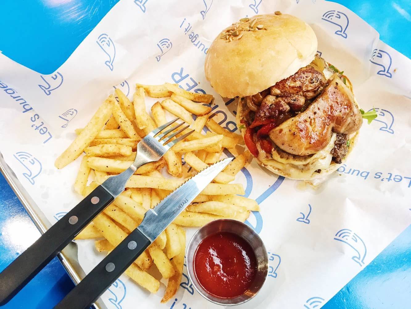 汉堡蓝白在客场表现出色，力争保级成功的简单介绍