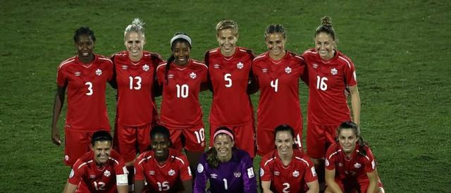 包含荷兰女足2-1险胜喀麦隆队，女足世界杯小组赛全胜出线的词条