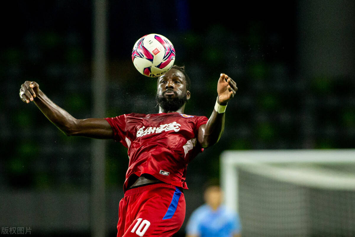 里尔客场逼平尼斯，保持不败记录的简单介绍