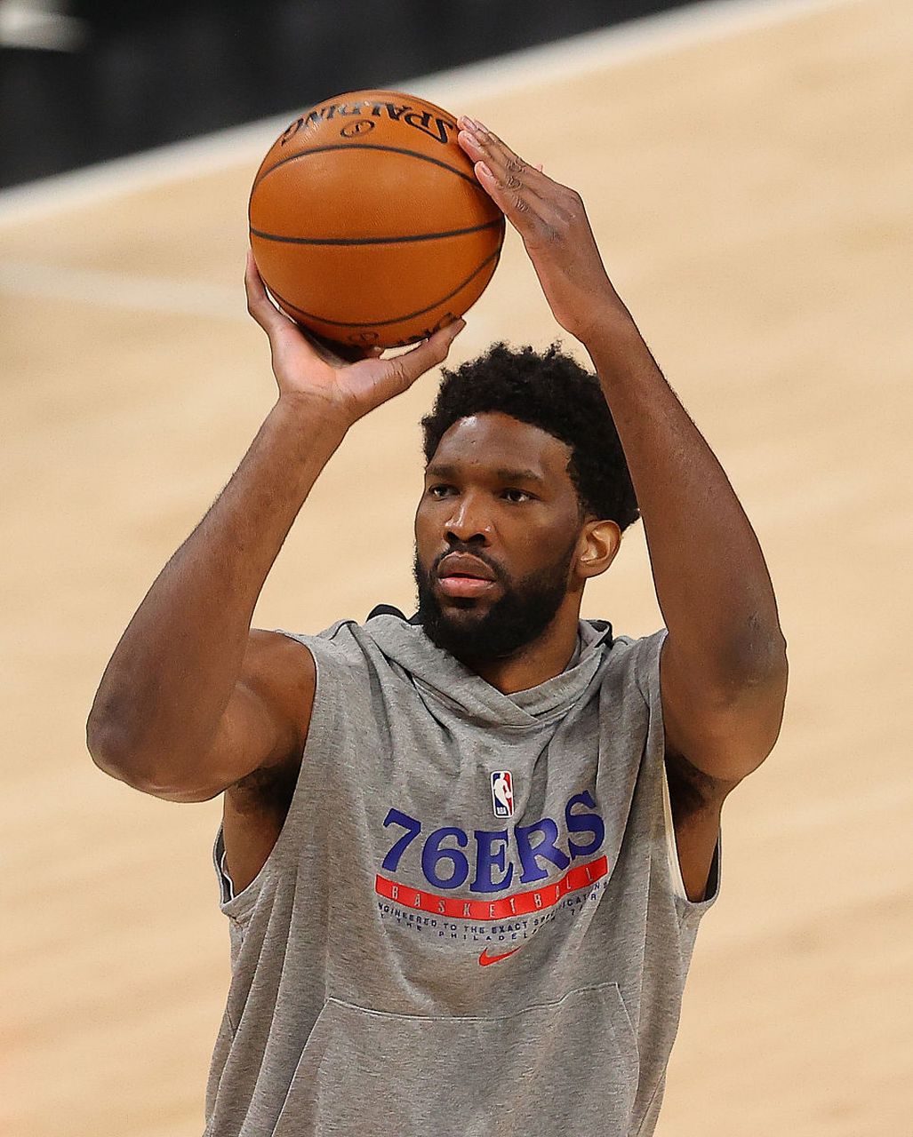 恩比德轰46+15+7：76人大幅度领先擊退黄蜂的简单介绍