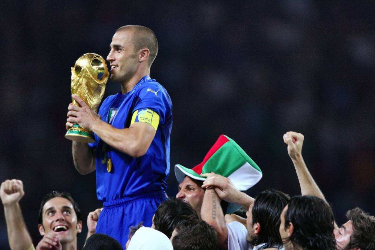 包含葡萄牙球员卡纳瓦罗秀出神技，引领球队胜利的词条