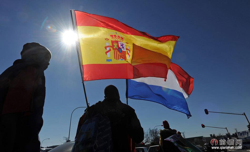 荷兰主场大胜摩尔多瓦,喜迎两连胜 荷兰主场大胜摩尔多瓦,喜迎两连胜