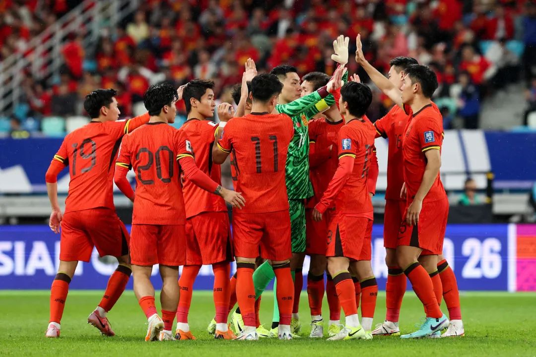 国际足坛掀起风暴,中国队横扫群雄的简单介绍 国际足坛掀起风暴,中国队横扫群雄的简单介绍