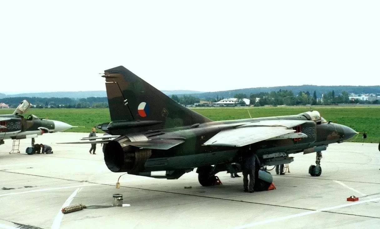 捷克客场大胜斯洛伐克,豪取三分 捷克客场大胜斯洛伐克,豪取三分