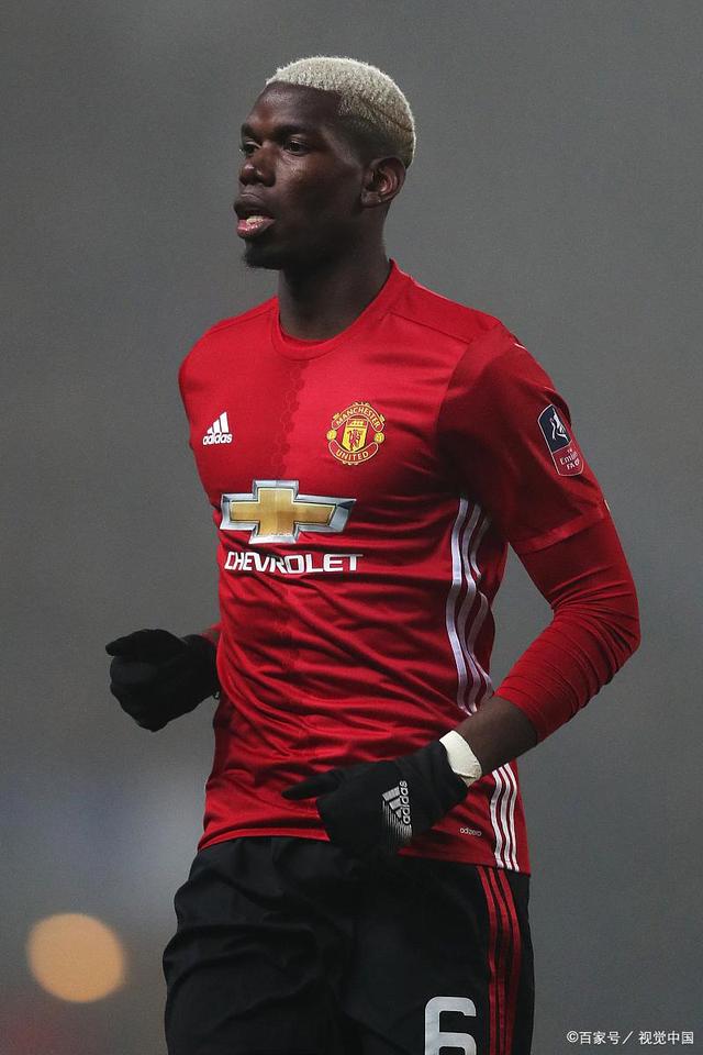 利兹联高居榜首,英超劲旅保持不败的简单介绍 利兹联高居榜首,英超劲旅保持不败的简单介绍