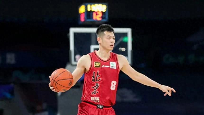 篮球联赛球队实力悬殊，谁能逆袭？的简单介绍