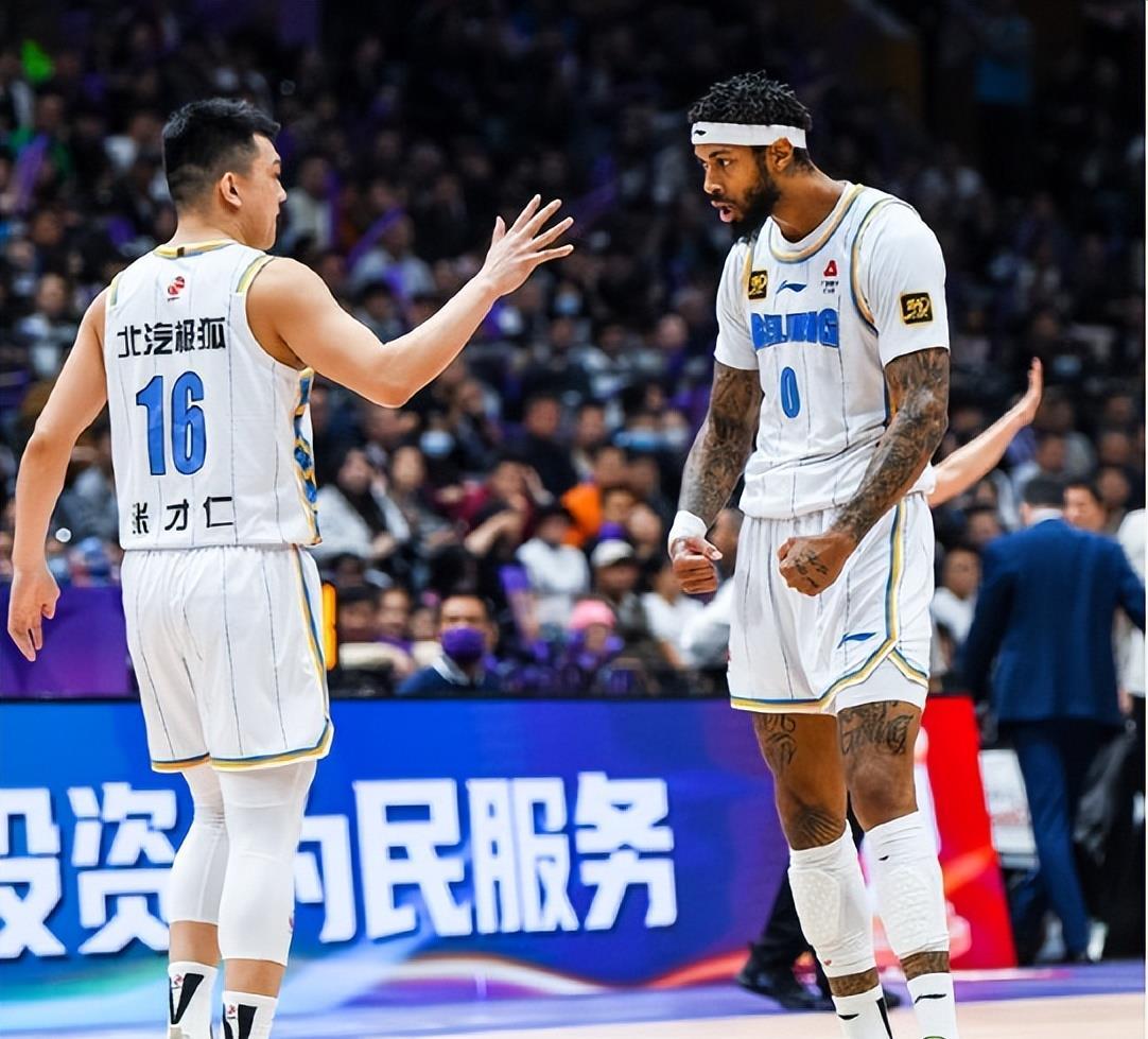 包含外援强势发挥，助力球队晋级下一轮比赛的词条