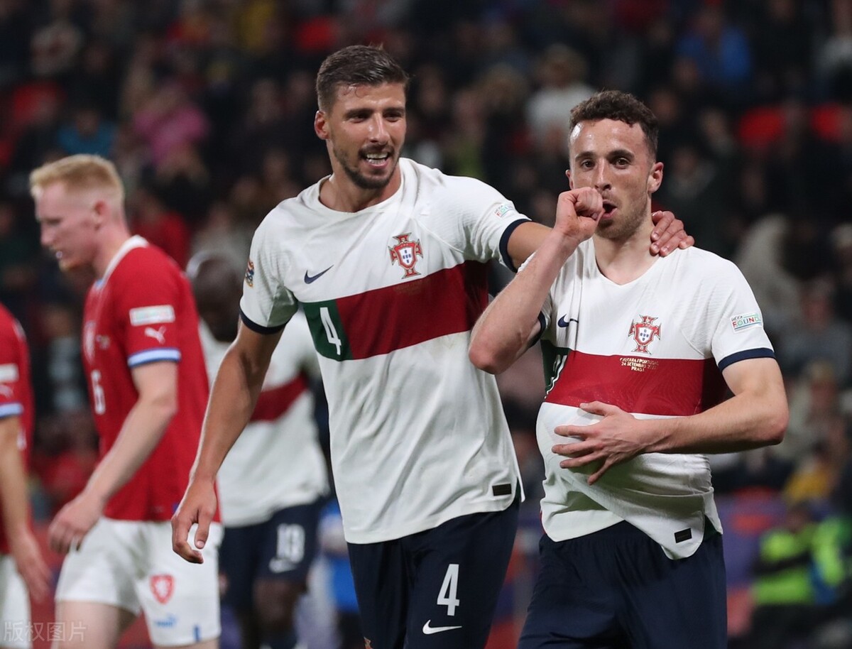 捷克继续豪取四连胜，夺得小组领先位置的简单介绍