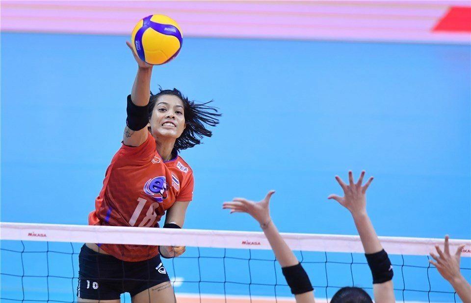 瑞恩球队青训学院选拔新秀加入俱乐部