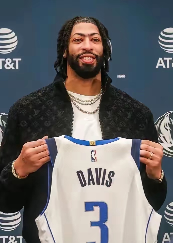 独行侠队外籍球员逐渐适应联赛，展现过人实力的简单介绍