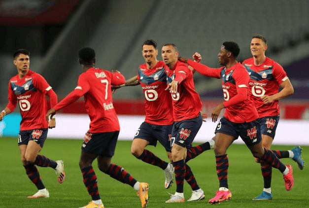 里尔主帅调整战术，球队迎来转折的简单介绍