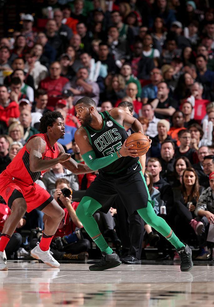 包含精准三分成为胜利法宝,球员定点出手命中率极高的词条 包含精准三分成为胜利法宝,球员定点出手命中率极高的词条