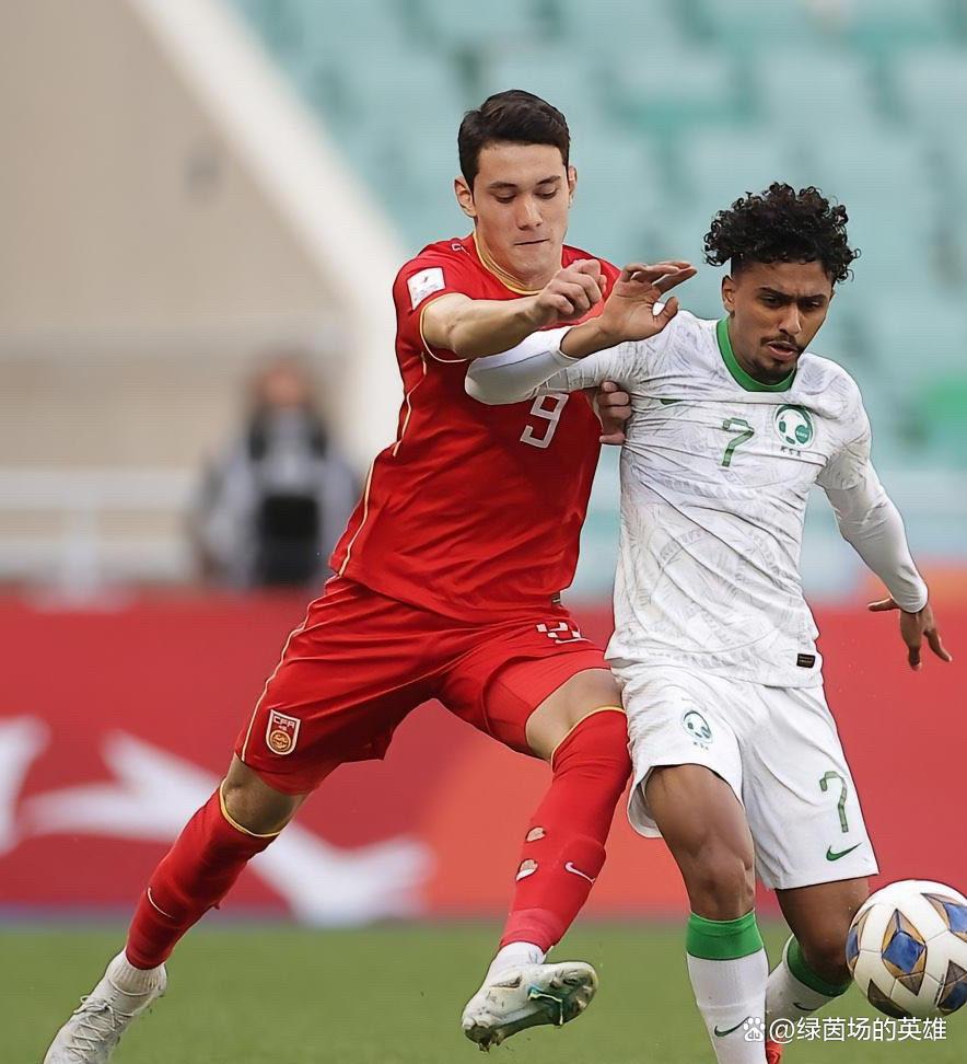 足球赛场上的精湛技艺让人叹为观止