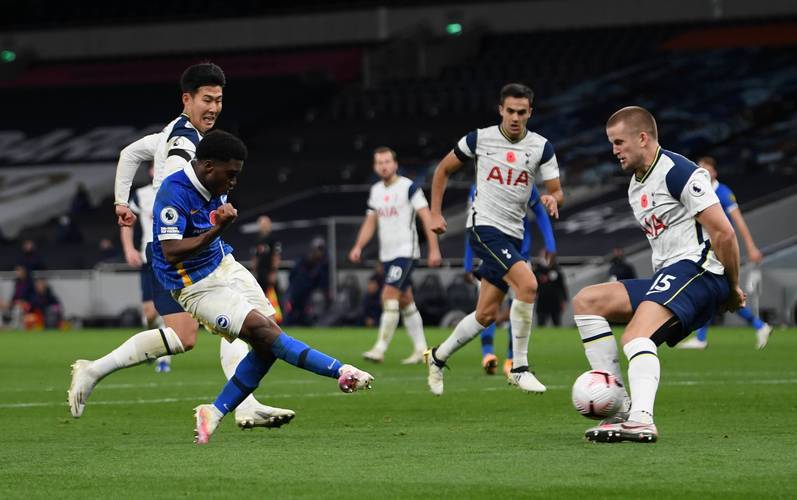 包含热刺主场告负，遭遇三连败颓势难挽的词条