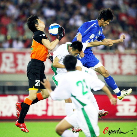 绿城客场击败建业，继续保持不败势头