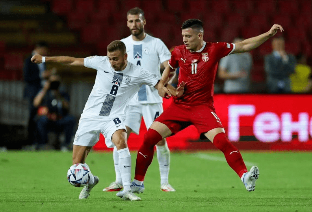 关于捷克主场憾负斯洛伐克，双方难分伯仲的信息