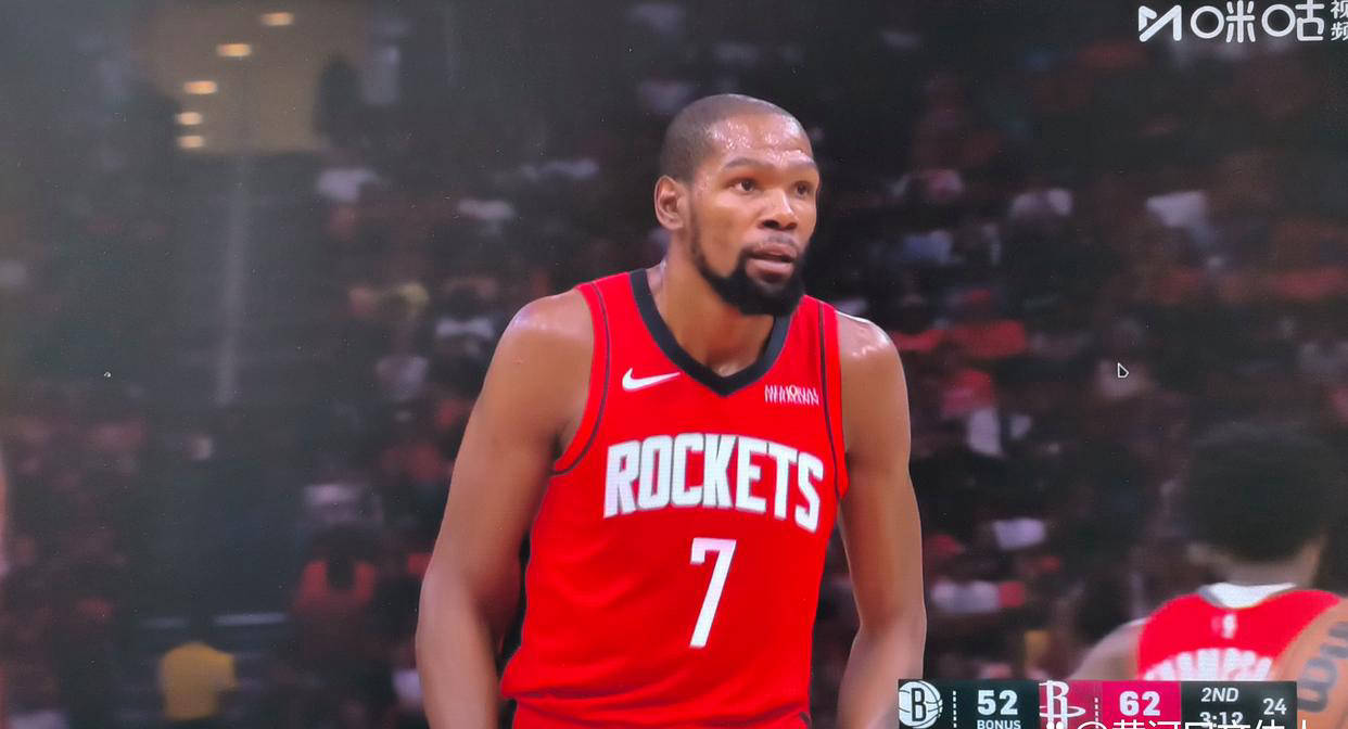 火箭队战胜篮网队，取得关键胜利