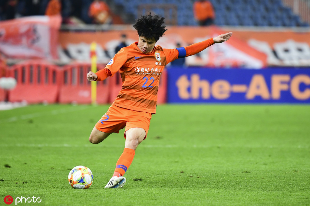 包含沉着应对，球队紧紧盯住胜利目标的词条