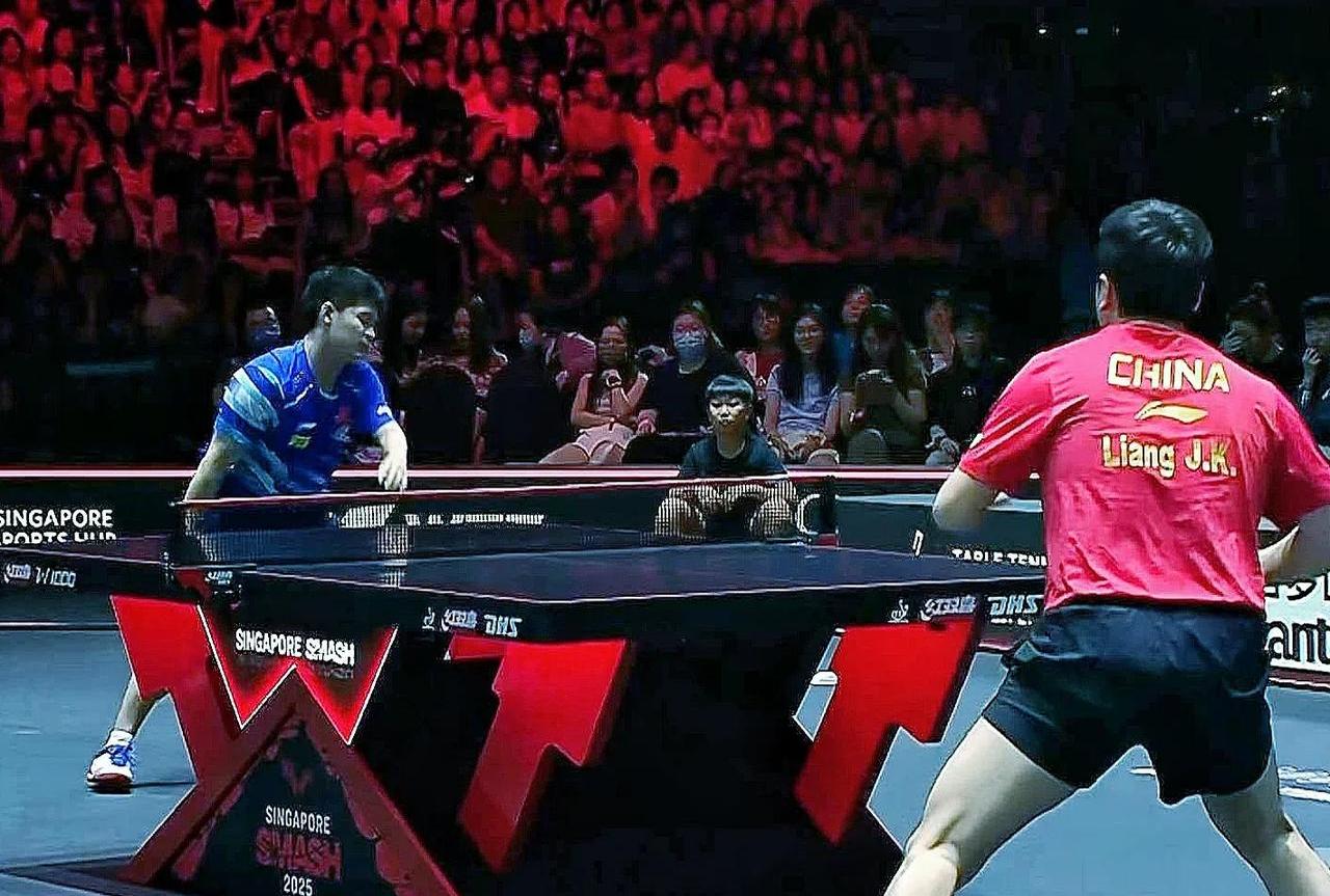 总决赛大幕拉开,双方均为争夺冠军而战的简单介绍