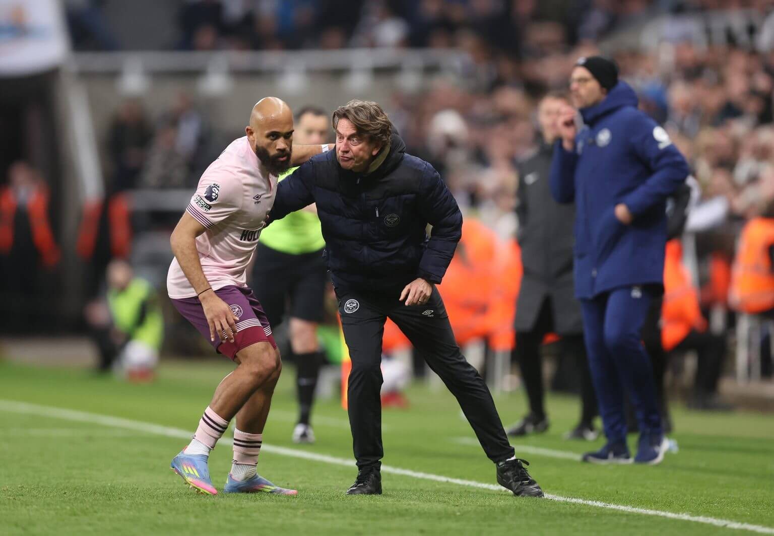 纽卡斯尔联欲夺取曼联的豪强头衔