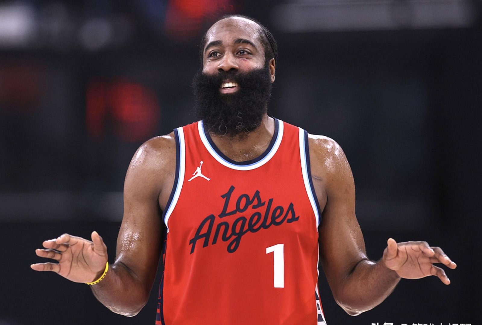 老鹰队球员集训备战，追求赛季胜利